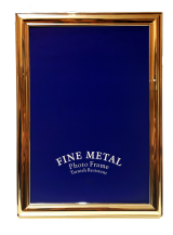 Κορνίζα Μεταλλική Επάργυρη Χρυσή 605 .20 x 25 cm.