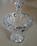 Διακοσμητική Γυάλινη Φοντανιέρα Με Πόδι Με Κυματιστό Σχέδιο