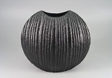 Μεταλλικό Πλακέ Βάζο Μαύρο 37x16x33cm