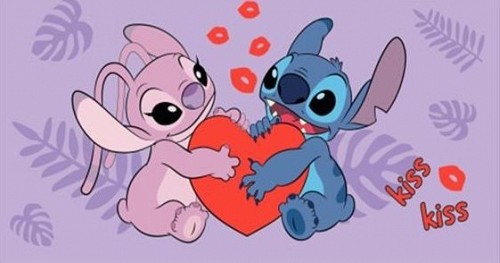 Disney Lilo and Stitch Kiss Bath Towel, Beach Towel 70x140cm