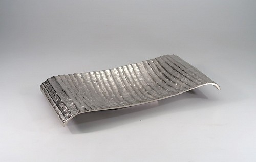 Διακοσμητική Μεταλλική Κυματιστή Πιατέλα Ασημί 40x22x5cm