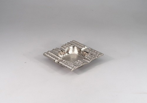 Διακοσμητικό Μεταλλικό Τετράγωνο Τασάκι Ασημί 13x13x2.5cm
