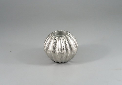 Μεταλλικό Στρογγυλό Κηροπήγιο για Ρεσώ Ασημί  10x8.5cm