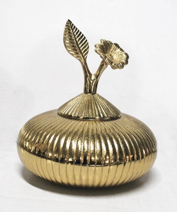 Μεταλλική Χρυσή Φοντανιέρα Με Διακοσμητικό Kαπάκι Φύλλα 20x20x21.5cm